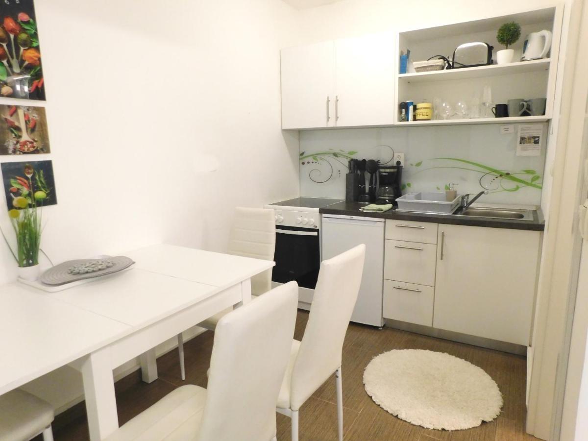 Appartamento Modern Center Studio Under The Castle - Free Parking Lubiana Esterno foto