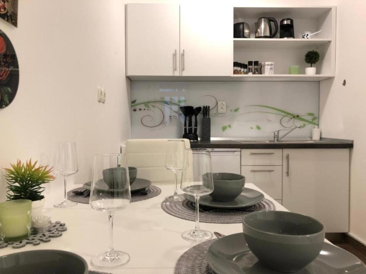 Appartamento Modern Center Studio Under The Castle - Free Parking Lubiana Esterno foto